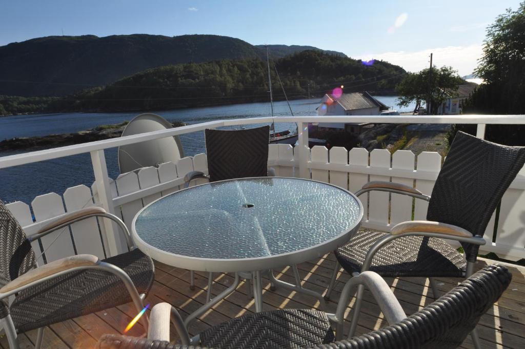 Gulen Dive Resort Dalsøyra Buitenkant foto